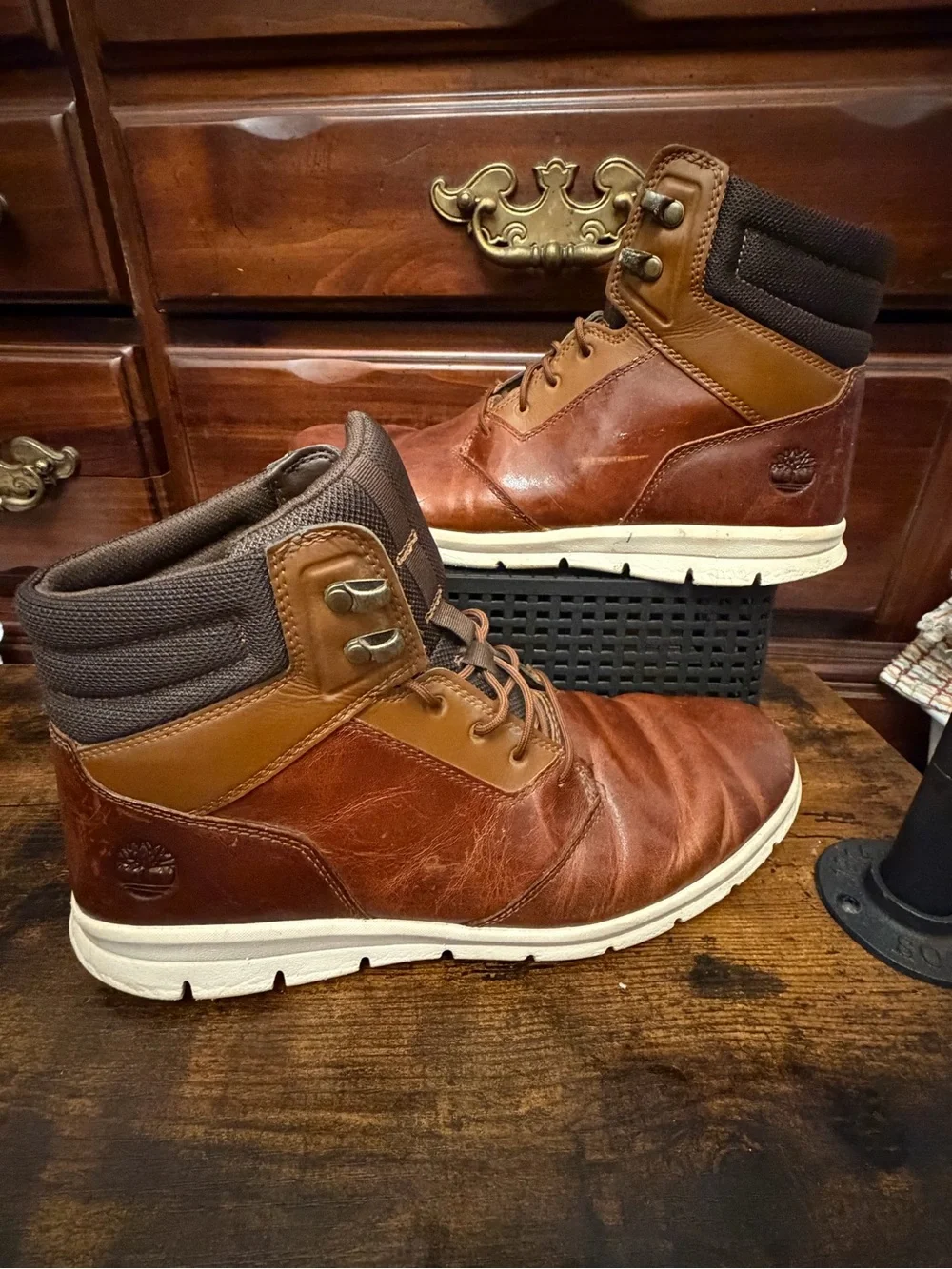 Timberland Men's Tan and Brown Leather Chukka Boots